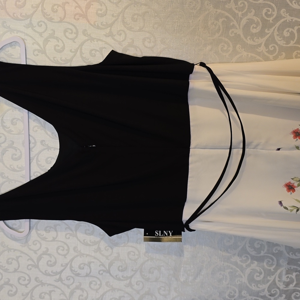 SLNY Black and White Floral Midi Dress - Picture 6 of 9